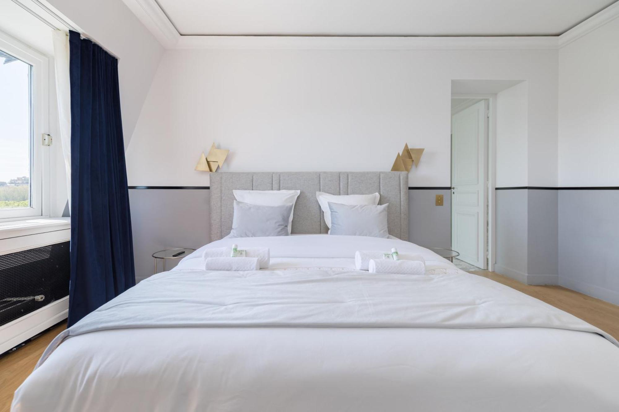 Luxury - Avenue Montaigne Apartment *