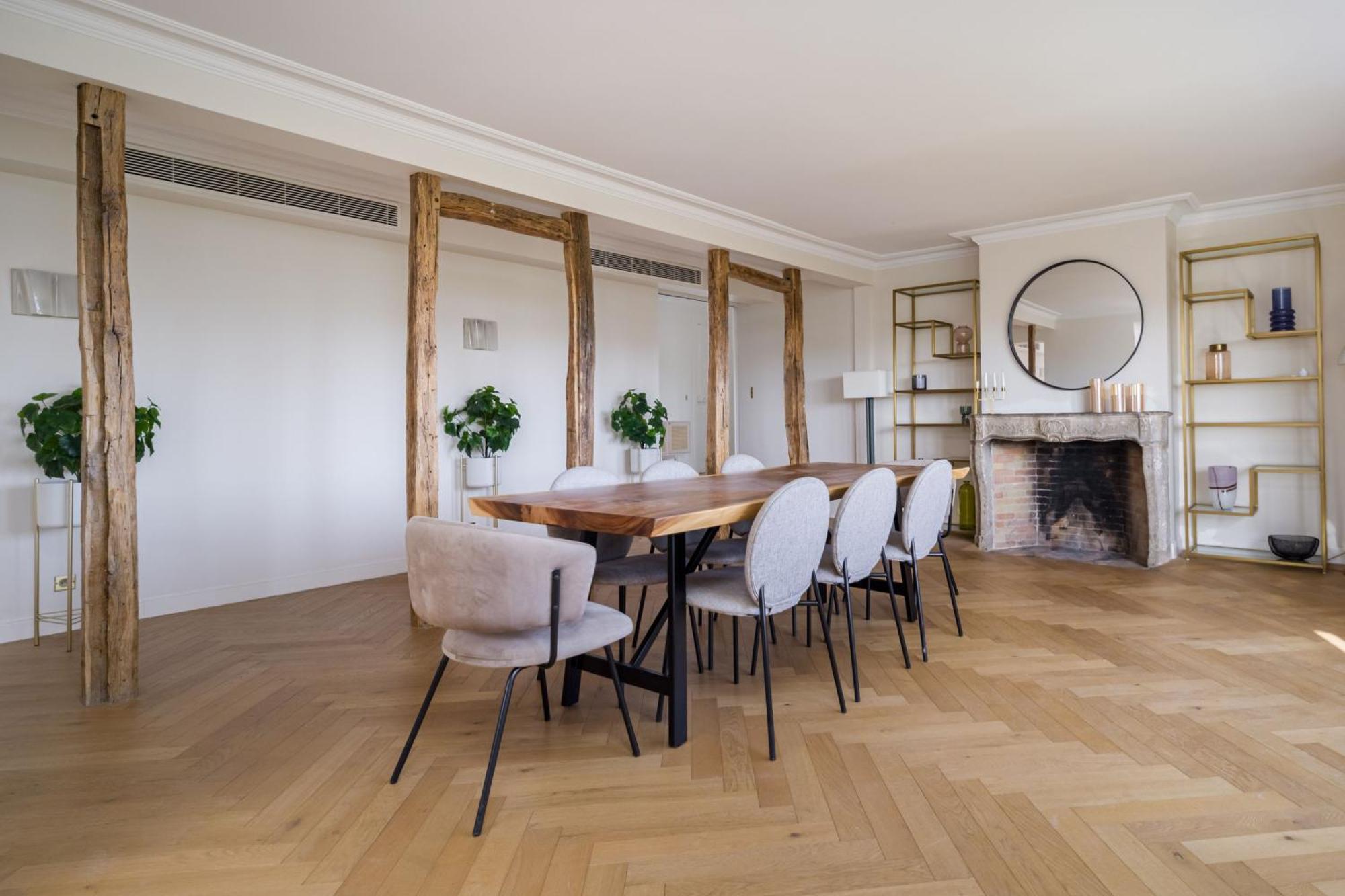 Luxury - Avenue Montaigne