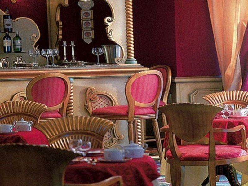 Eugénie 4* Paris