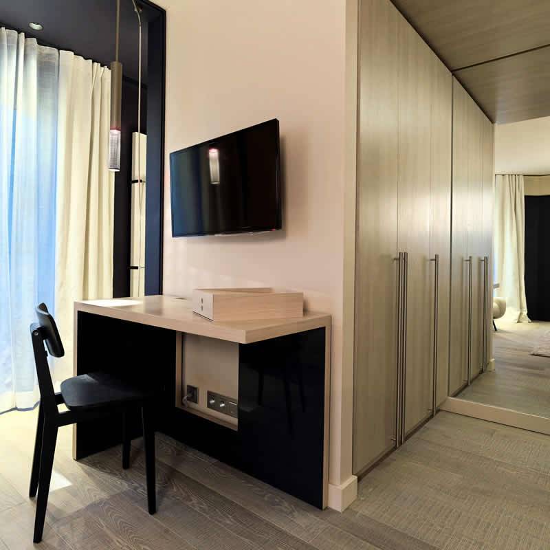 De Nell Hotel