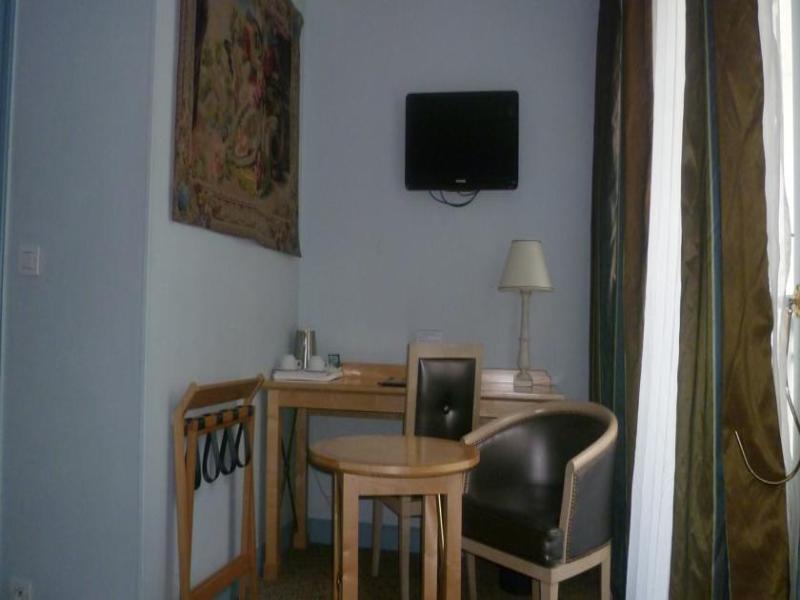 Central Saint Germain Hotel 3*