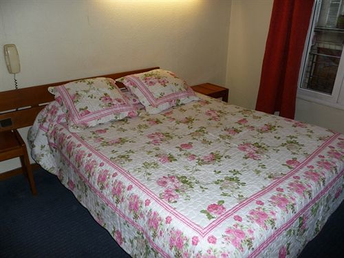 Nouvel 18 Hotel 2*