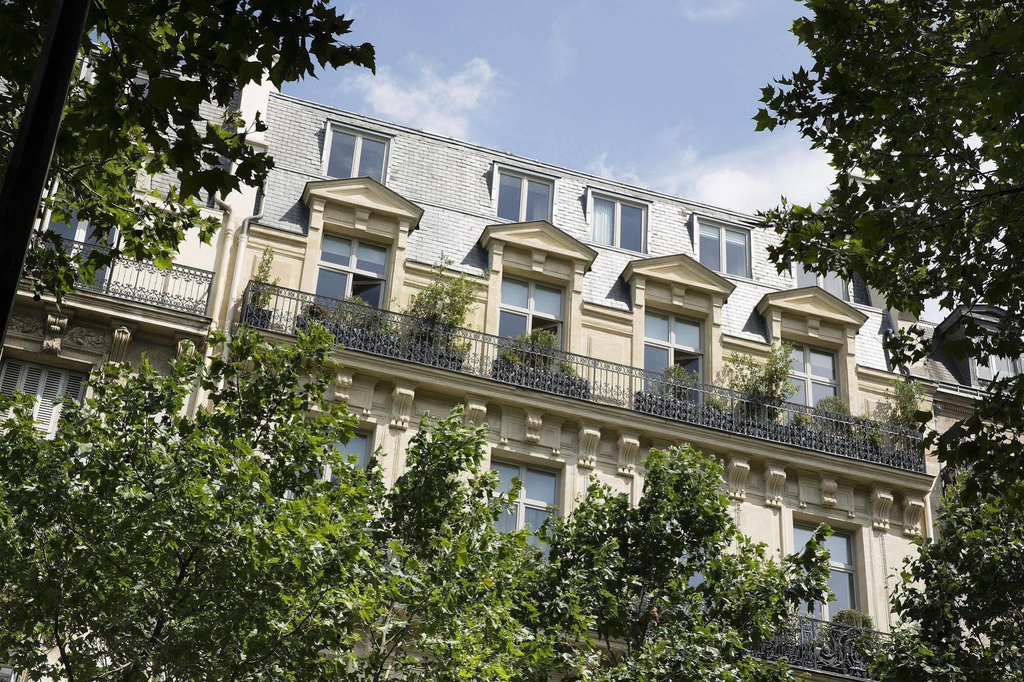 Le Narcisse Blanc Hotel