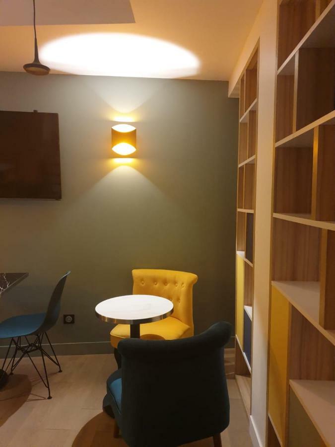 Panam Gambetta- Place Gambetta-mairie De Gambetta 3*