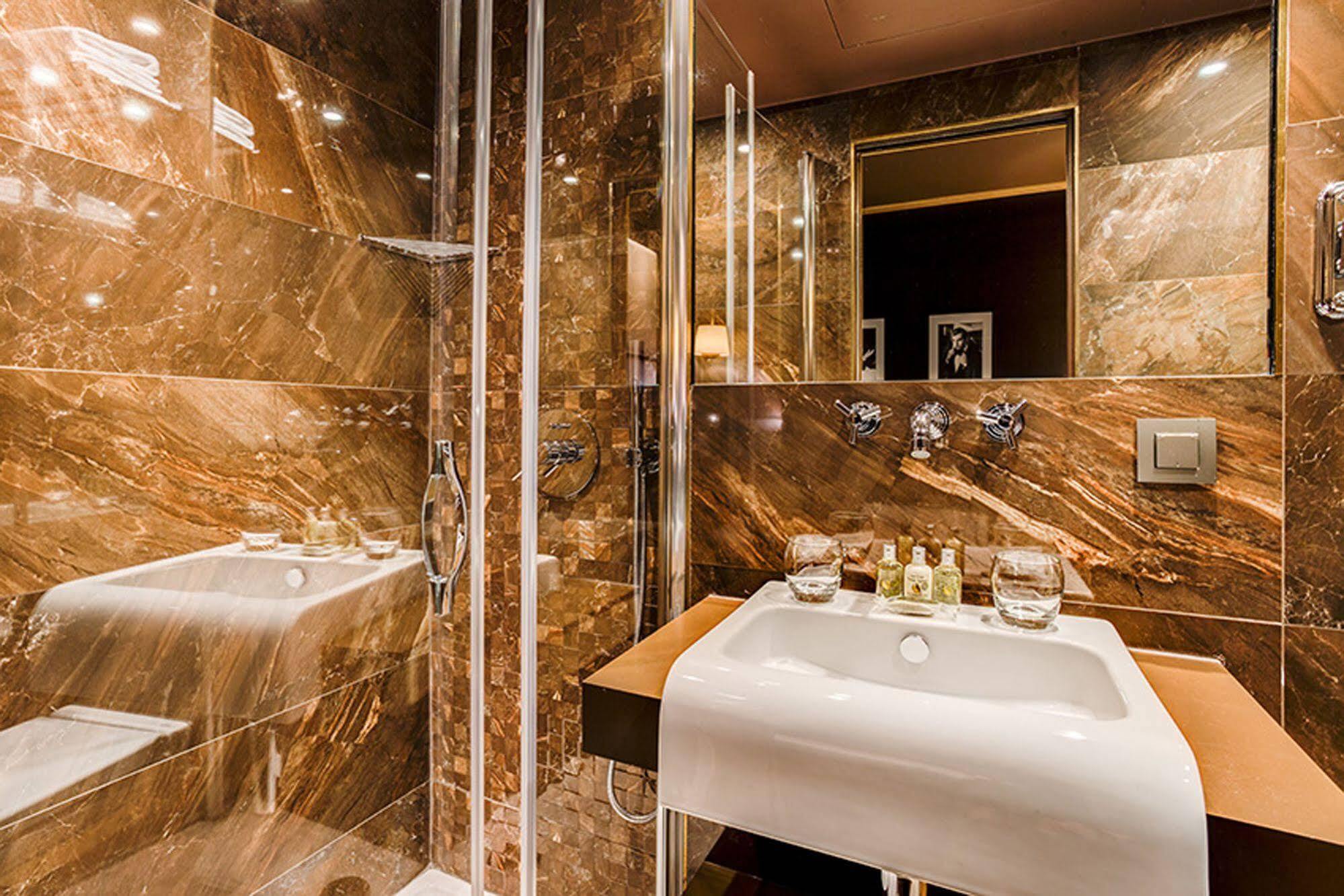 Armoni Hotel Paris