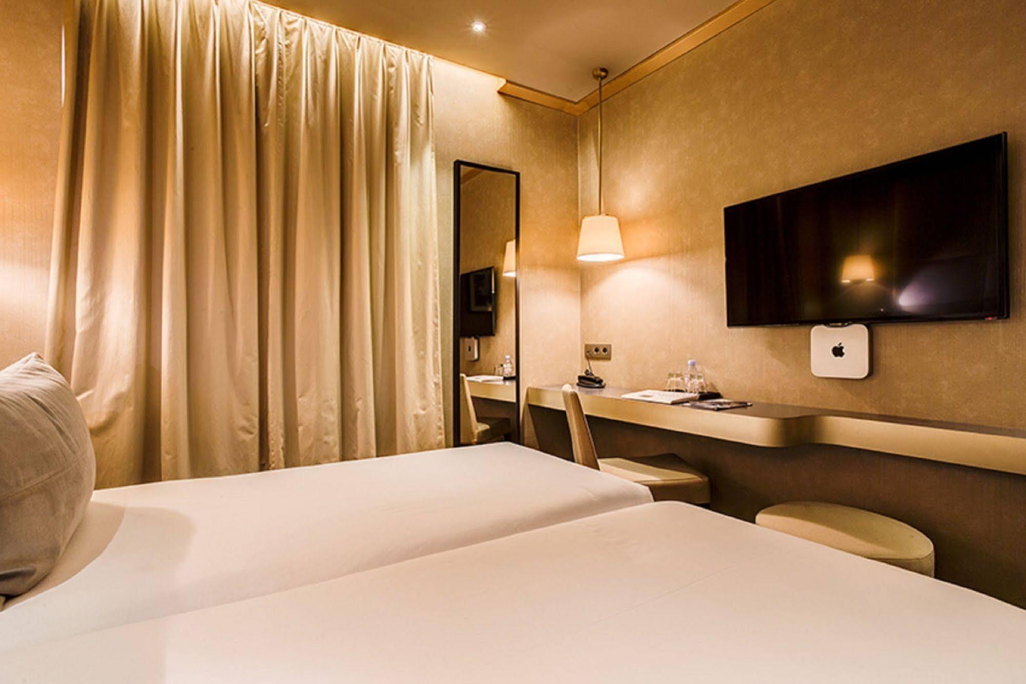 Armoni 4* Paris