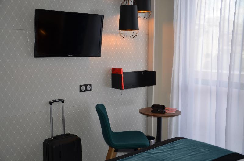 Hotel Mercure Montparnasse Pasteur 4*