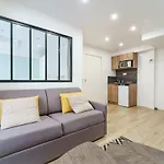 Parisian Flat With Sauna