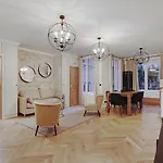Pick A Flat\'S Apartment In Le Marais - Rue Saint Martin