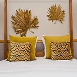 The Majestic Garden Suite