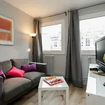 Nicely Decorated Modern Studio Near The Eiffel Tower - Paris - Welkeys
