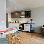 Nicely Decorated Modern Studio Near The Eiffel Tower - Paris - Welkeys