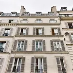 0#Studio 2Pers#Champs Elysees#Arc De Triomphe