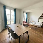 Cosy 45 M2 Flat In The Center Of Paris