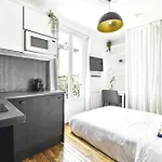 Lovely Top Floor Studio Near Montmartre