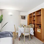 Charming Apartment Heart Of 15Th
