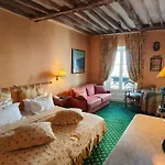 Le Relais Medicis