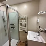 Parisian Stay In A Cosy Flat - Republique