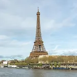 Romanctic Loft Near Eiffel Tower