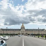 Studio Luxe Au Centre Des Invalides