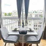 Brand-New Studio With Eiffel Tower View