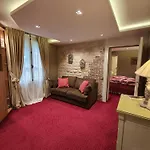 Le Relais Medicis