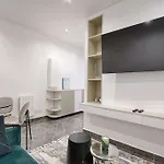 Buttes Chaumont Charming Apartment 4P