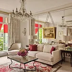 Hotel Plaza Athenee - Dorchester Collection
