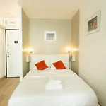Bnbnova - Champs Elysees & Arc De Triomphe
