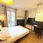 Pere Lachaise Apartment