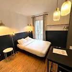 Pere Lachaise Apartment