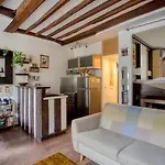 Charming Pied-A-Terre - Marais