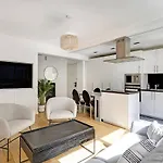 Appartement Spacieux - Arc De Triomphe