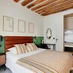 CMG - Place des Vosges - Le Marais