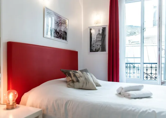 Montmartre Apartments Dalida