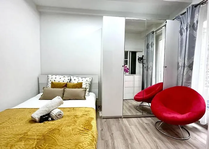 Exceptionnelle maison de ville ✧Cour privée ✧Métro