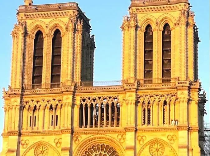 Lovely Studio Notre Dame