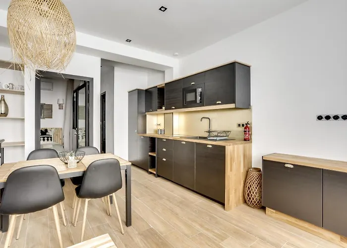 149 Suite Christophe, Great APT, Paris