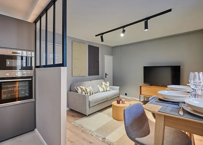 Apartment Louvre Museum By Studio Prestige