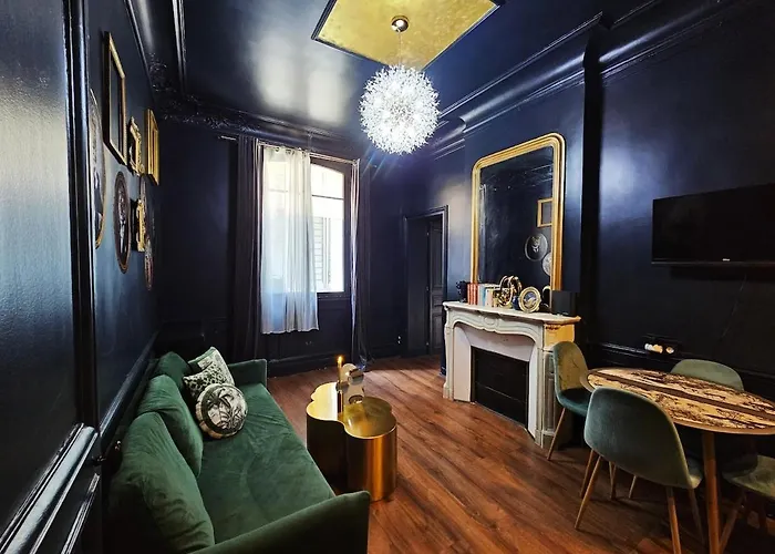 Apt Haussamn Walk Tour Eiffle Trocadero 3Minutes