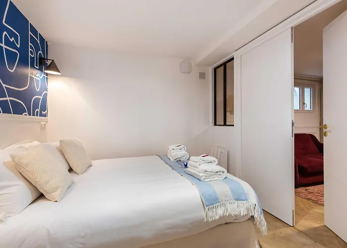 CMG - Maison 3BR 8P Montmartre 15