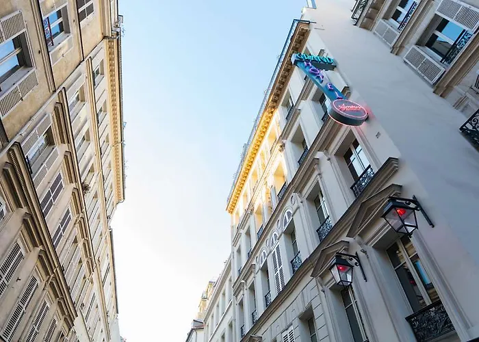 Hotel Grand Amour
