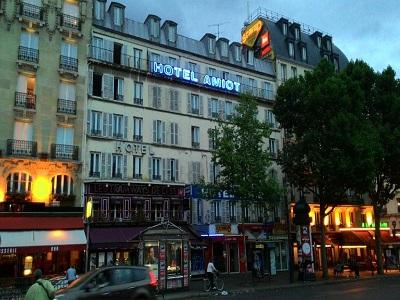 Amiot 2* Paris