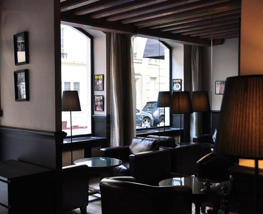 Hotel Noir 3*