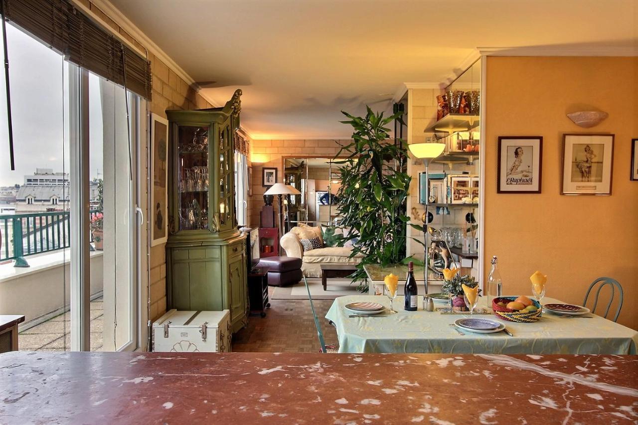213367 - 6 Personnes A * Paris