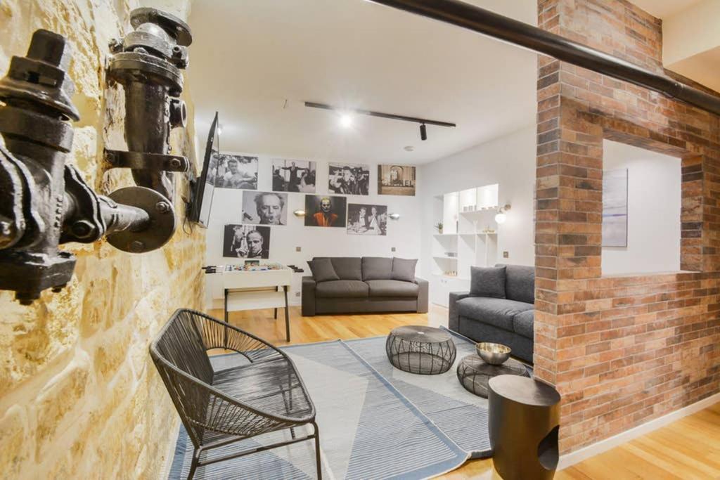 Apartment Amazing 10bed In The Heart Of Le Marais And Suprises...