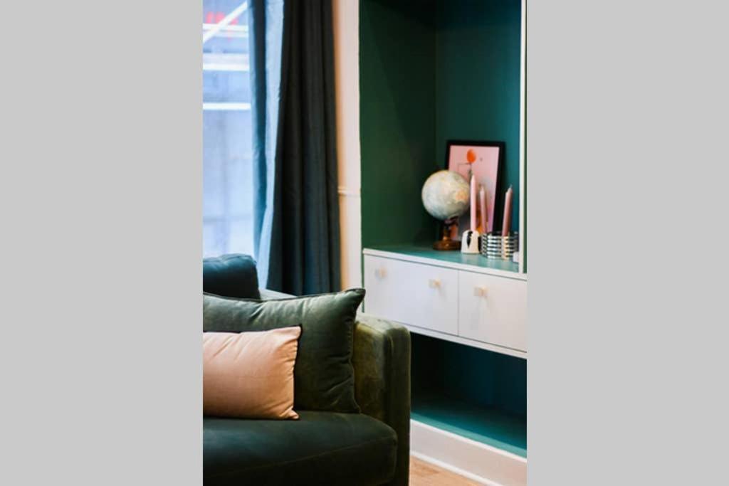 Apartment Amazing 10bed In The Heart Of Le Marais And Suprises... *