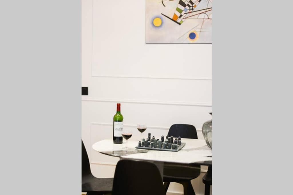 Amazing 10bed In The Heart Of Le Marais And Suprises... Apartment