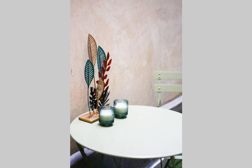 Apartment Amazing 10bed In The Heart Of Le Marais And Suprises... Paris