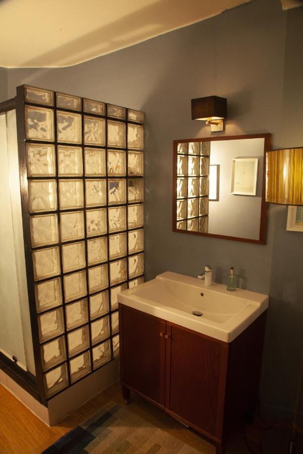 Trendy And Chic In The Heart Of Saint-germain Des Pres Apartment Paris